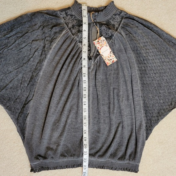 Gimmicks Women S High Neck Dusty Gray Long Dolman Sleeve Top Romantic Lace Bead - Picture 9 of 15